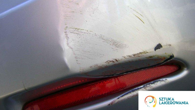 usługi lakiernicze - Warszawa, Białystok, Ełk, SztukaLakierowania - zniszczony lakier na samochodzie, bardzo dużo rys na lakierze Volvo