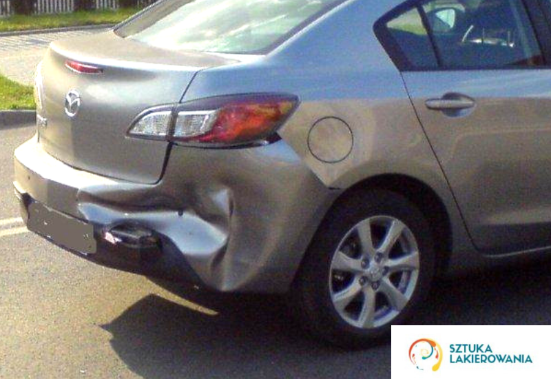 usługi blacharsko-lakiernicze Białystok, Warszawa, Ełk, SztukaLakierowania - uderzony tył samochodu, spore wgniecenie, może naprawić dobry blacharz